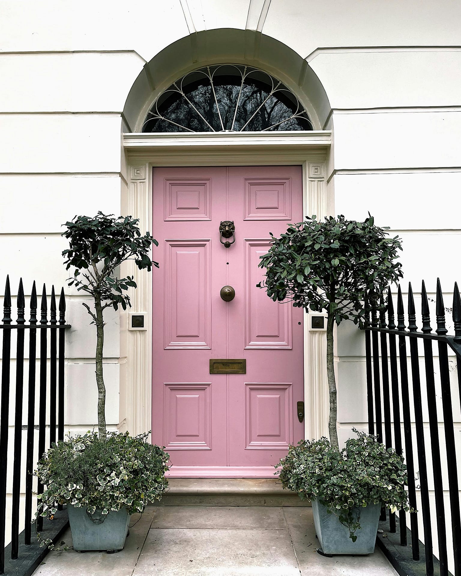 Get inside that dream front door using bridging loan to achieve the purchase quickly. bridging finance for chain breaking.
